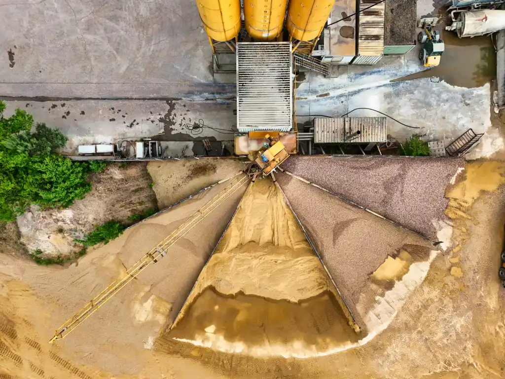山西海旭建材解析机制砂与天然砂在混凝土搅拌中的性能差异