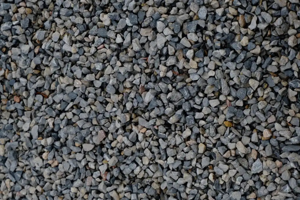 建筑工地砂石料采购指南:石子与石粉的规格选型要点